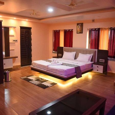 Oyo Hotel Tulusi Inn Bolpur Bagian luar foto