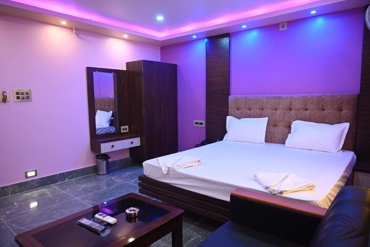 Oyo Hotel Tulusi Inn Bolpur Bagian luar foto