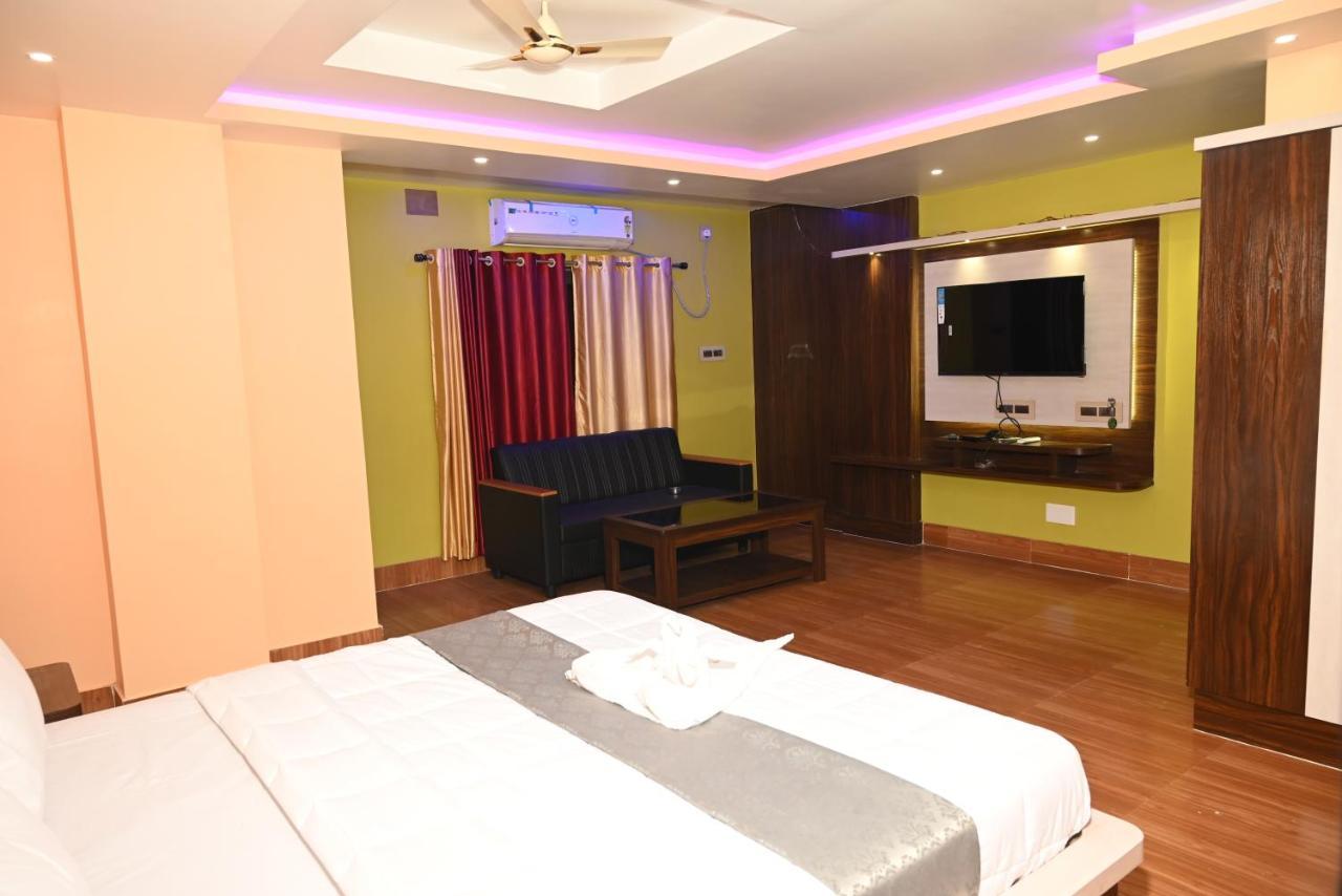 Oyo Hotel Tulusi Inn Bolpur Bagian luar foto